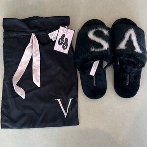 Victoria’s Secret Faux Fur Slippers, Slides, with satin storage bag, Black